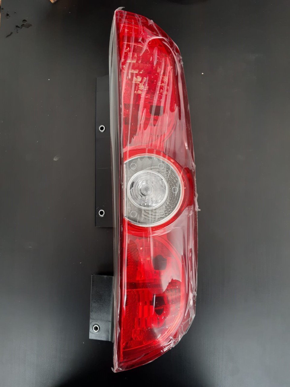 Stop Lambası Sağ (Çift Kapı) | Fiat Doblo 2010 Sonrası